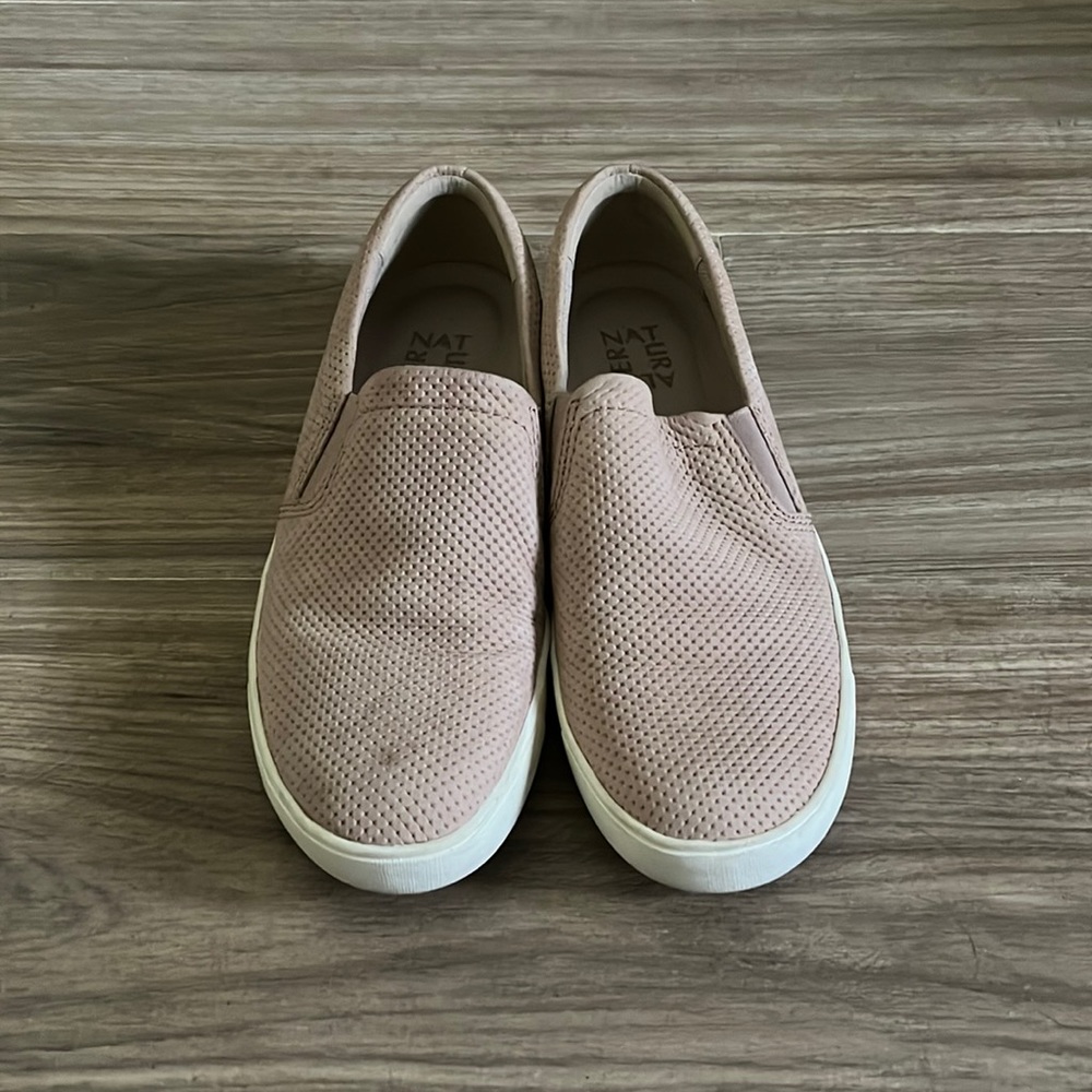 Cute pink sneakers size 7.5 (rarely used)